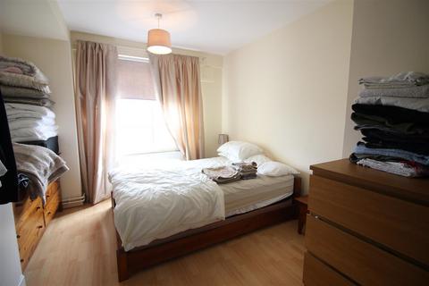 94 Stort Tower, Harlow, CM20 2NX