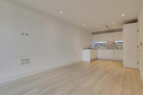 1 bedroom apartment to rent, Anzani House, Isleworth