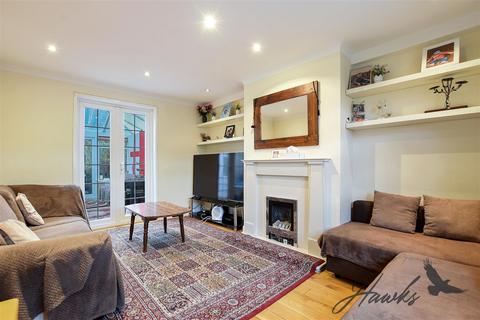 2 bedroom terraced house for sale, Maple Grove | TW8 | Brentford