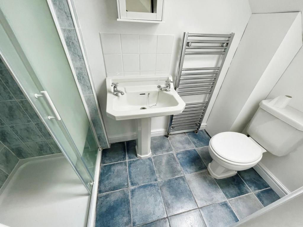Bc61a829-Ensuite.jpg