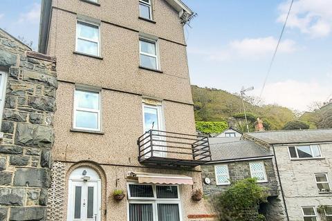 2 bedroom flat for sale, Barmouth