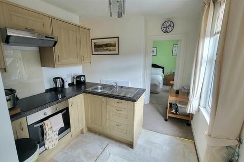 2 bedroom flat for sale, Barmouth