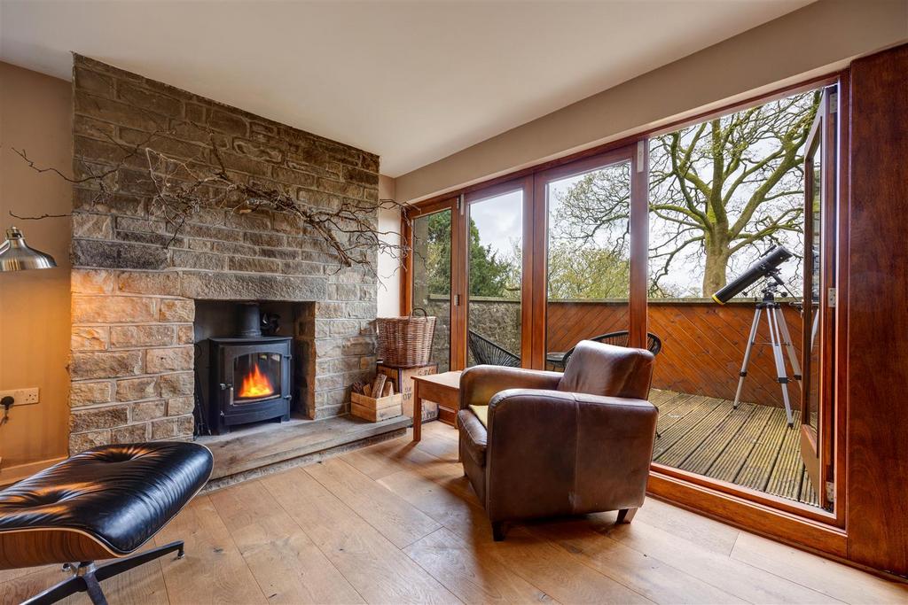 Open Plan Kitchen & Living Areas