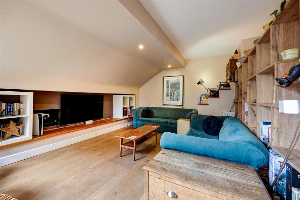 Open Plan Kitchen & Living Areas
