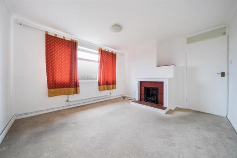 2 bedroom flat for sale, Queens Road, Crowborough