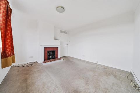 2 bedroom flat for sale, Queens Road, Crowborough