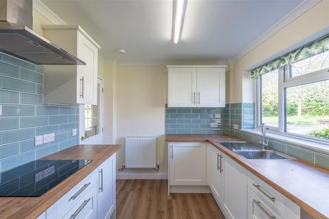 2 bedroom semi-detached bungalow to rent, Alberbury Drive, Shrewsbury