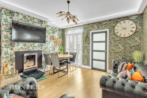 60 Lyndhurst Road, Oldham, OL8 4JG