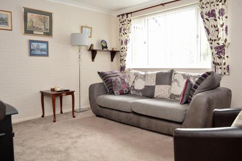 3 Geneva Walk, Chadderton, Oldham, OL9 9AG