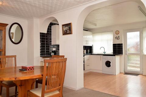 3 Geneva Walk, Chadderton, Oldham, OL9 9AG