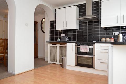 3 Geneva Walk, Chadderton, Oldham, OL9 9AG