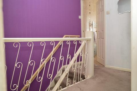 3 Geneva Walk, Chadderton, Oldham, OL9 9AG