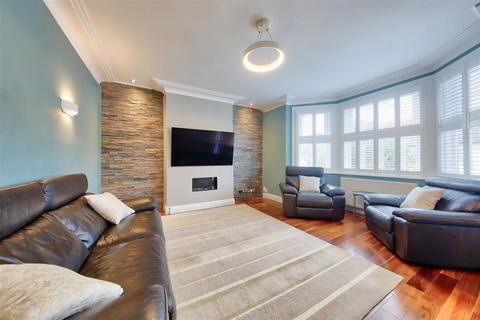 4 bedroom maisonette to rent, Stanton Road, West Wimbledon, SW20