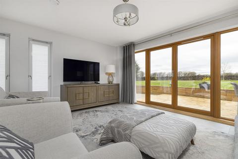 5 bedroom house for sale, Waterfall Meadows, Cleghorn, Lanark