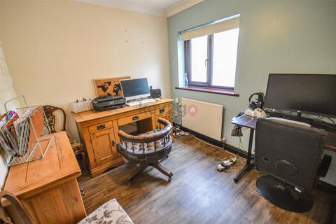 4 bedroom detached house for sale, Wellfield Close, Ridgeway, Sheffield, S12
