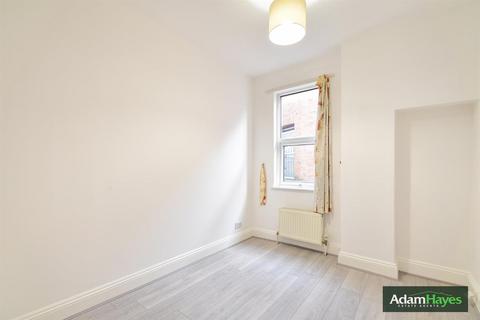 2 bedroom apartment to rent, Ballards Lane, North Finchley N12