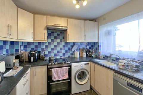 2 bedroom terraced house to rent, Carnation Way, Red Lodge