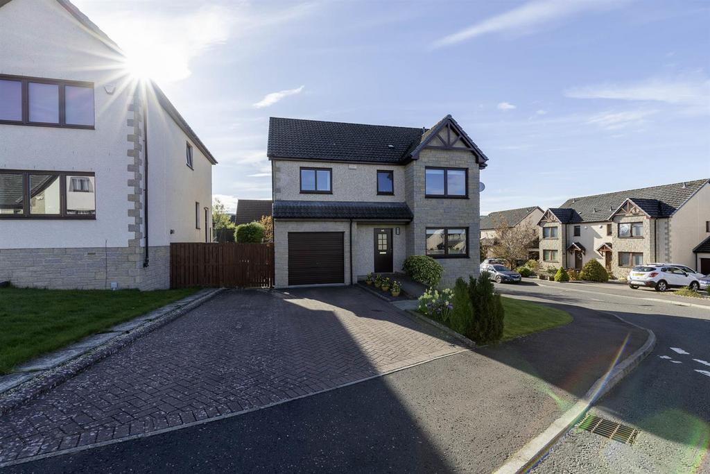 David Douglas Avenue, Scone, Perth 5 bed detached house for sale £355,950