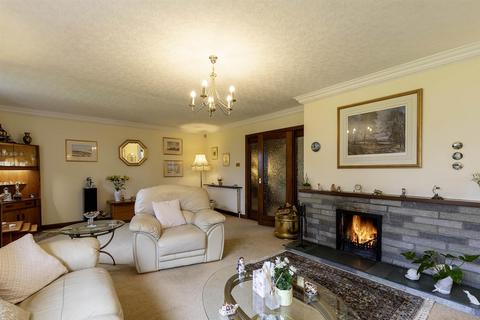 5 bedroom detached house for sale, The Glebe, Dunning, Perth