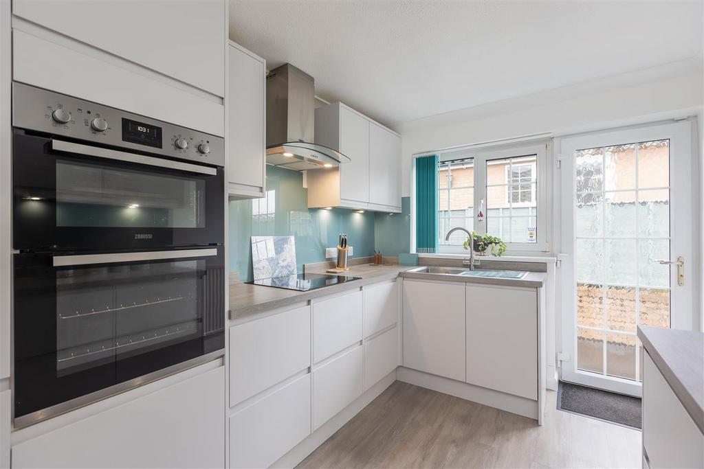 West Pasture 25 Kitchen-1.jpg
