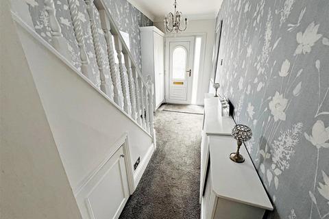3 bedroom semi-detached house for sale, Chelmsford Avenue, Grimsby, N.E. Lincs, DN34 4SE