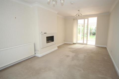 3 bedroom semi-detached house to rent, Arderne Road, Timperley