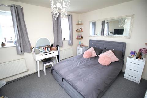 2 bedroom end of terrace house for sale, Bulkington Road, Bedworth