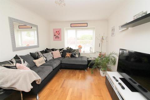 1 bedroom apartment for sale, Station Approach, Sutton SM2