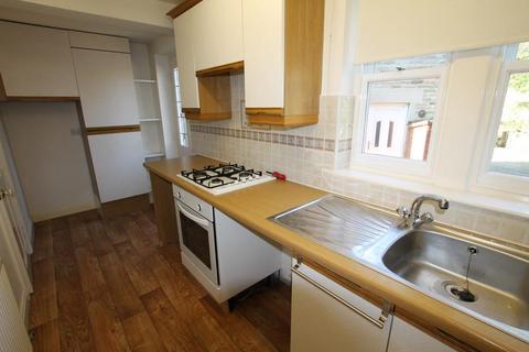 3 bedroom semi-detached house to rent, 16 Pear Tree Court, Silsden BD20 9PG