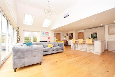 4 bedroom detached house for sale, Church Close, Bicton, Shrewsbury