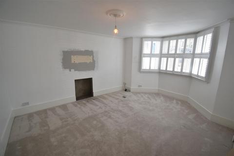 2 bedroom apartment to rent, North Road, Surbiton