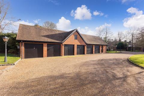 3 bedroom retirement property for sale, Wargrave Road, Henley-On-Thames RG9