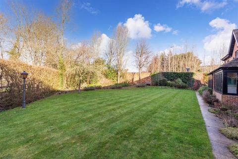 3 bedroom retirement property for sale, Wargrave Road, Henley-On-Thames RG9