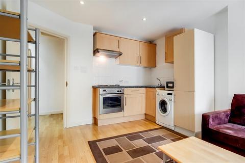 1 bedroom flat to rent, Devonshire Terrace, London W2