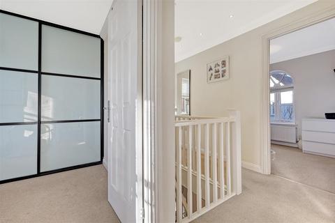 23 Hare Bridge Crescent, Ingatestone, CM4 9DR