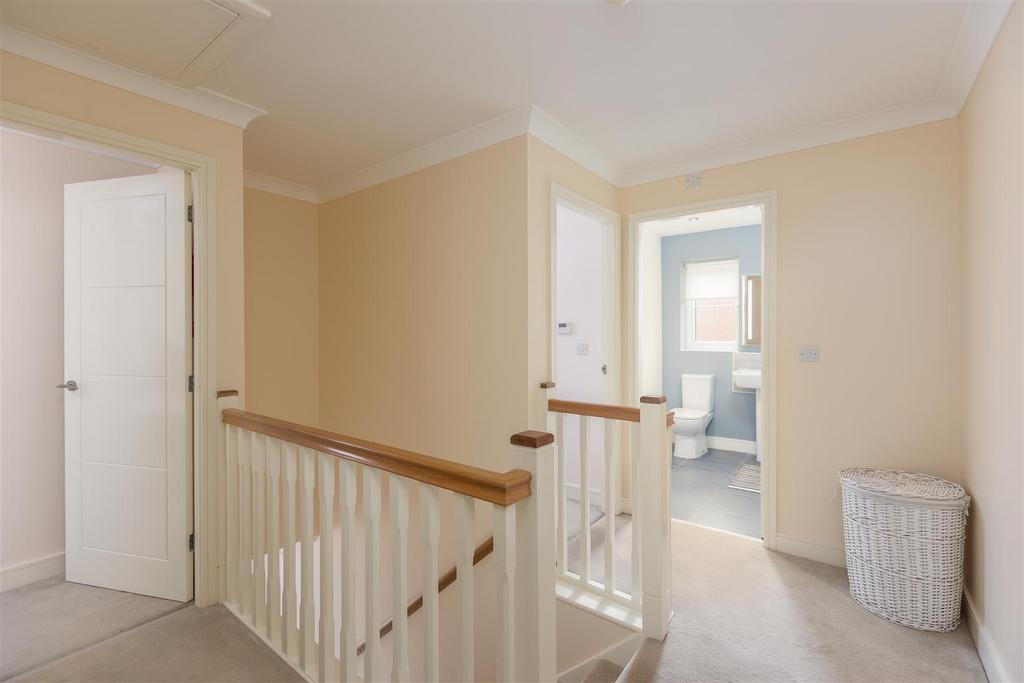 Michaelmas Road 10 Landing.jpg