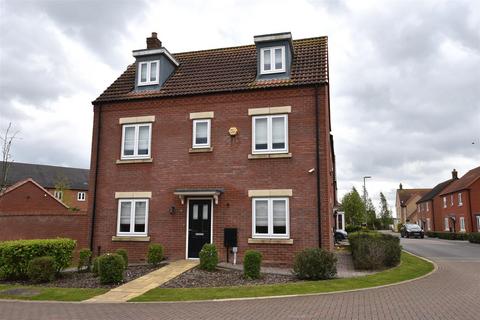 4 bedroom detached house to rent, Towgood Close, Helpston, Peterborough