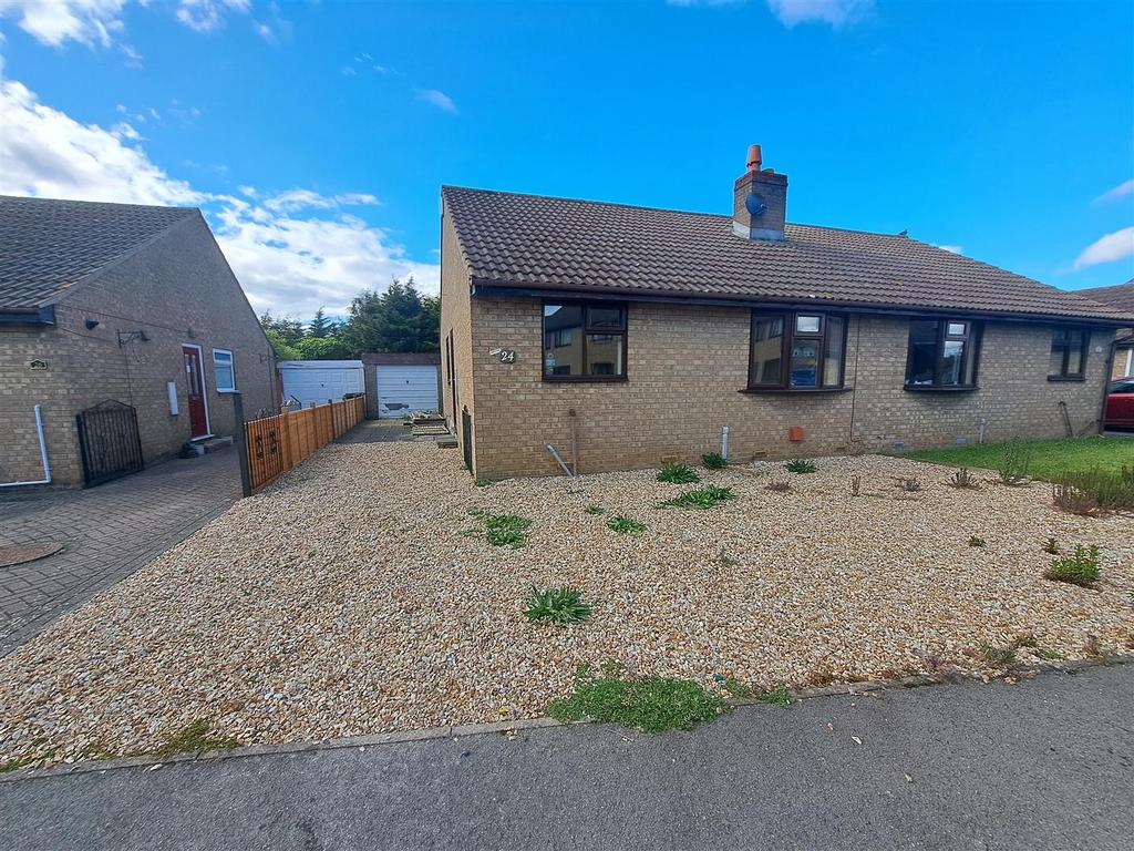 Long Meadows, Malton YO17 2 bed bungalow for sale £159,950