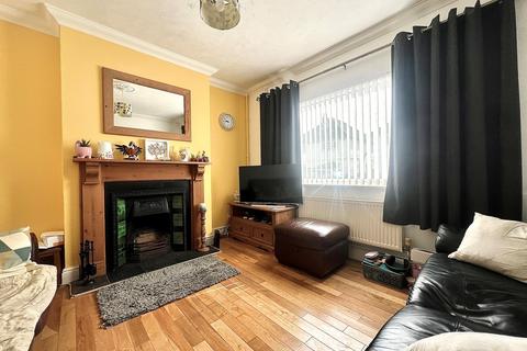 3 bedroom semi-detached house for sale, Reading Road, Ipswich, IP4