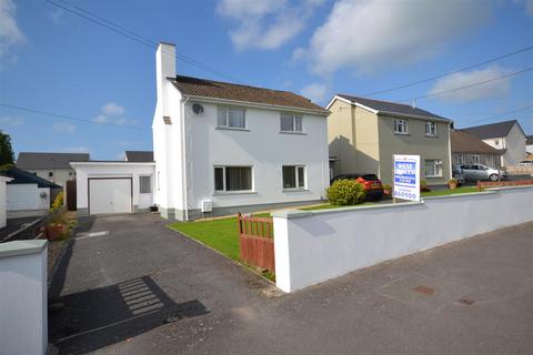 3 bedroom detached house for sale, Spring Gardens, Whitland