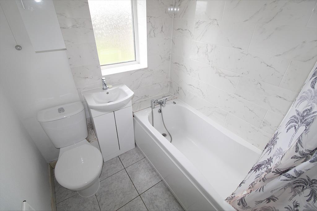 BATHROOM.jpeg