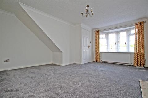 2 bedroom townhouse to rent, Winterton Close, Nottingham NG5