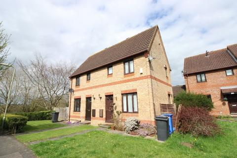1 bedroom terraced house to rent, Hook RG27