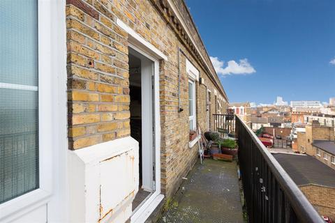 2 bedroom flat to rent, Ainsley Street, London, E2