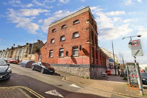 2 bedroom flat for sale, 1a Verrier House, Verrier Road, Bristol