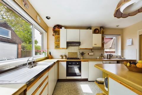 3 bedroom detached bungalow for sale, Beverley Gardens, Southampton SO31