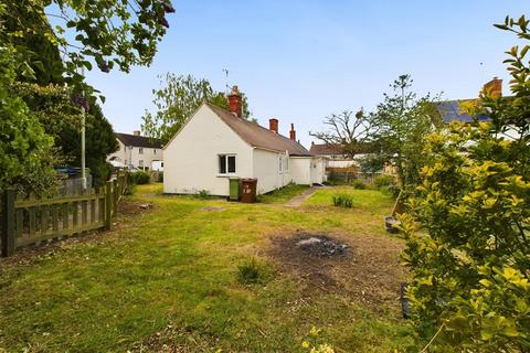 11 Bishop Road, Shurdington, Cheltenham, GL51 4TB