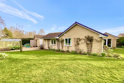 4 bedroom bungalow for sale, Kingshill, Cirencester