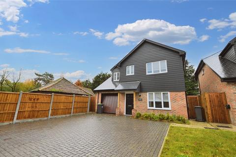 4 bedroom detached house to rent, Farm Drive, Canes Lane, Hastingwood, Essex, CM17