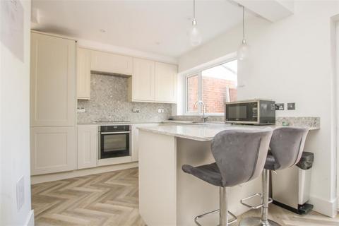 6 Saxon Close, Brentwood, CM13 2EU